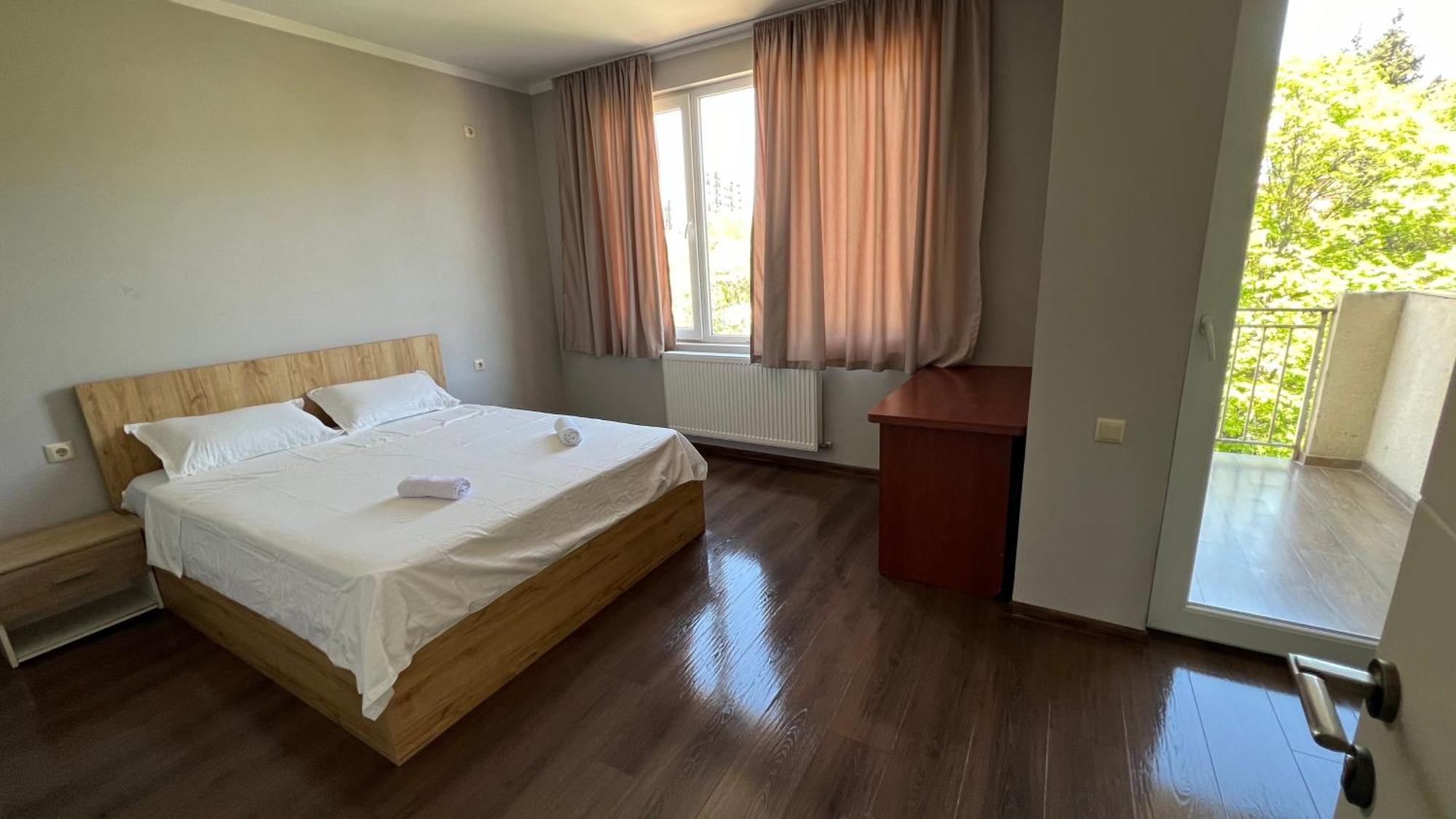 Garden House Tbilisi Hotell Exteriör bild