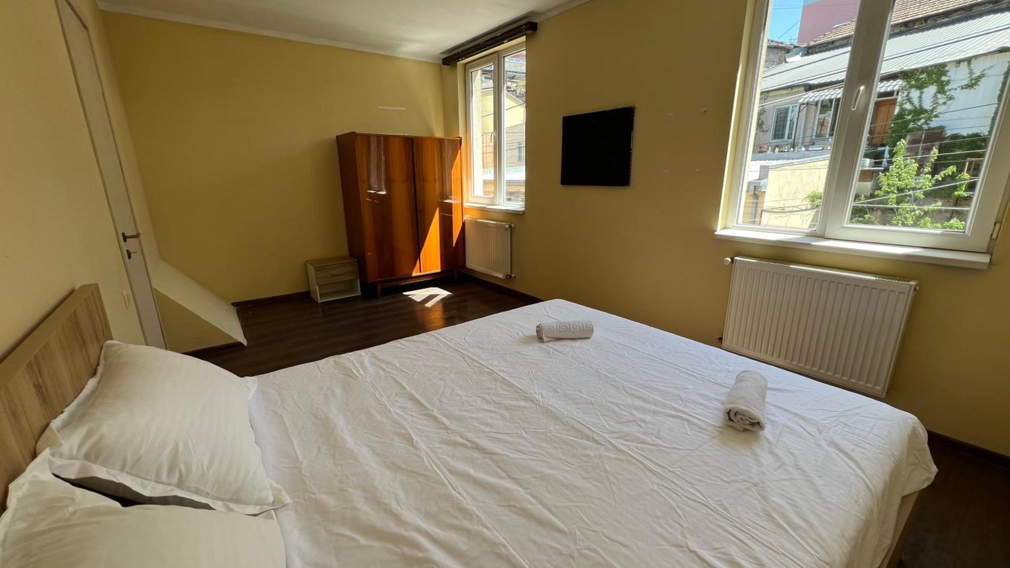 Garden House Tbilisi Hotell Exteriör bild